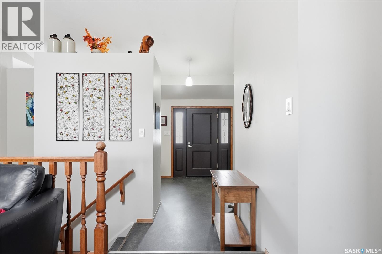 214 Forsyth Court, Saskatoon, Saskatchewan  S7N 4H2 - Photo 5 - SK034402