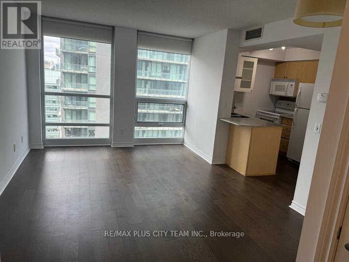 2812 - 763 Bay Street, Toronto, Ontario  M5G 2R3 - Photo 9 - C12991314