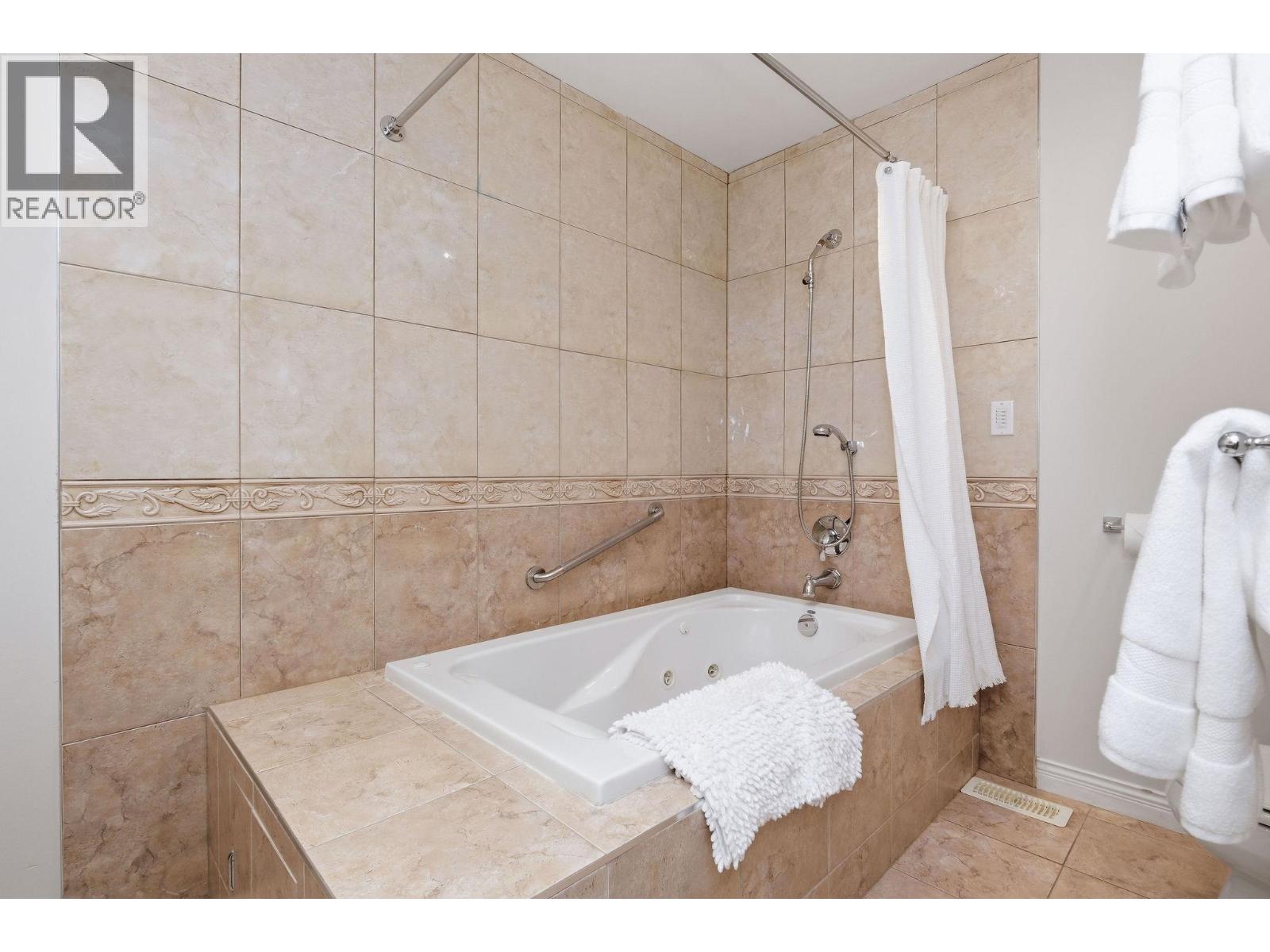 1558 Bowser Avenue, North Vancouver, British Columbia  V7P 2Y3 - Photo 20 - R3118020