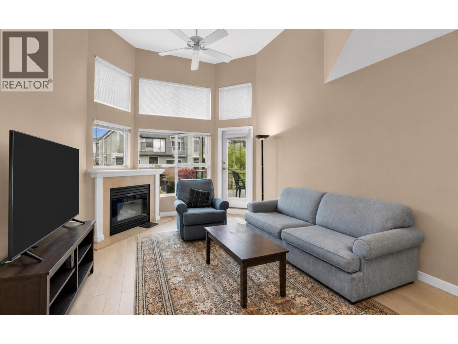 303 70 RICHMOND STREET, New Westminster, British Columbia