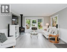 3366 RICHARDS ROAD, Roberts Creek, British Columbia