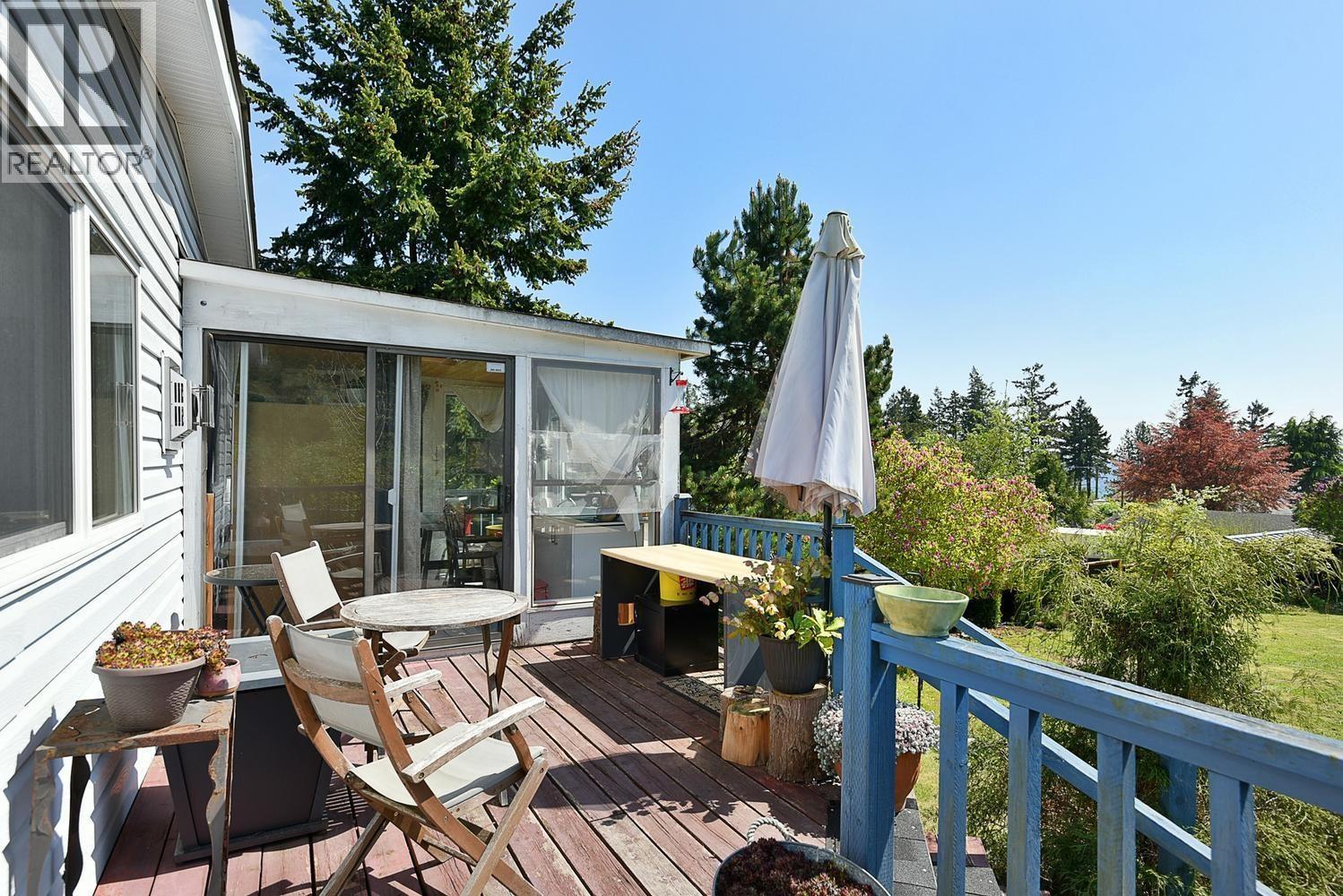 6217 Bligh Road, Sechelt, British Columbia  V7Z 0M1 - Photo 20 - R3117997
