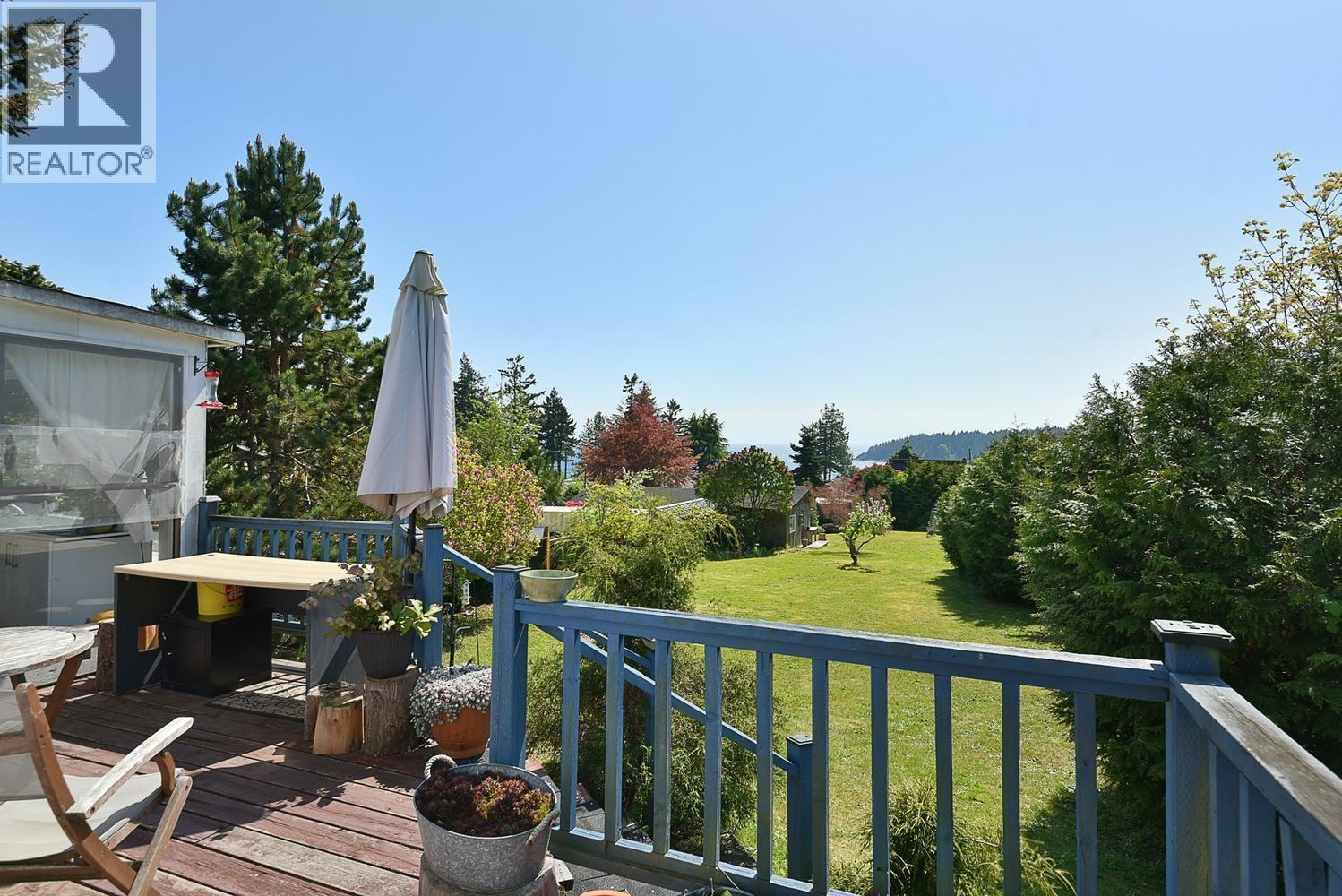 6217 Bligh Road, Sechelt, British Columbia  V7Z 0M1 - Photo 21 - R3117997