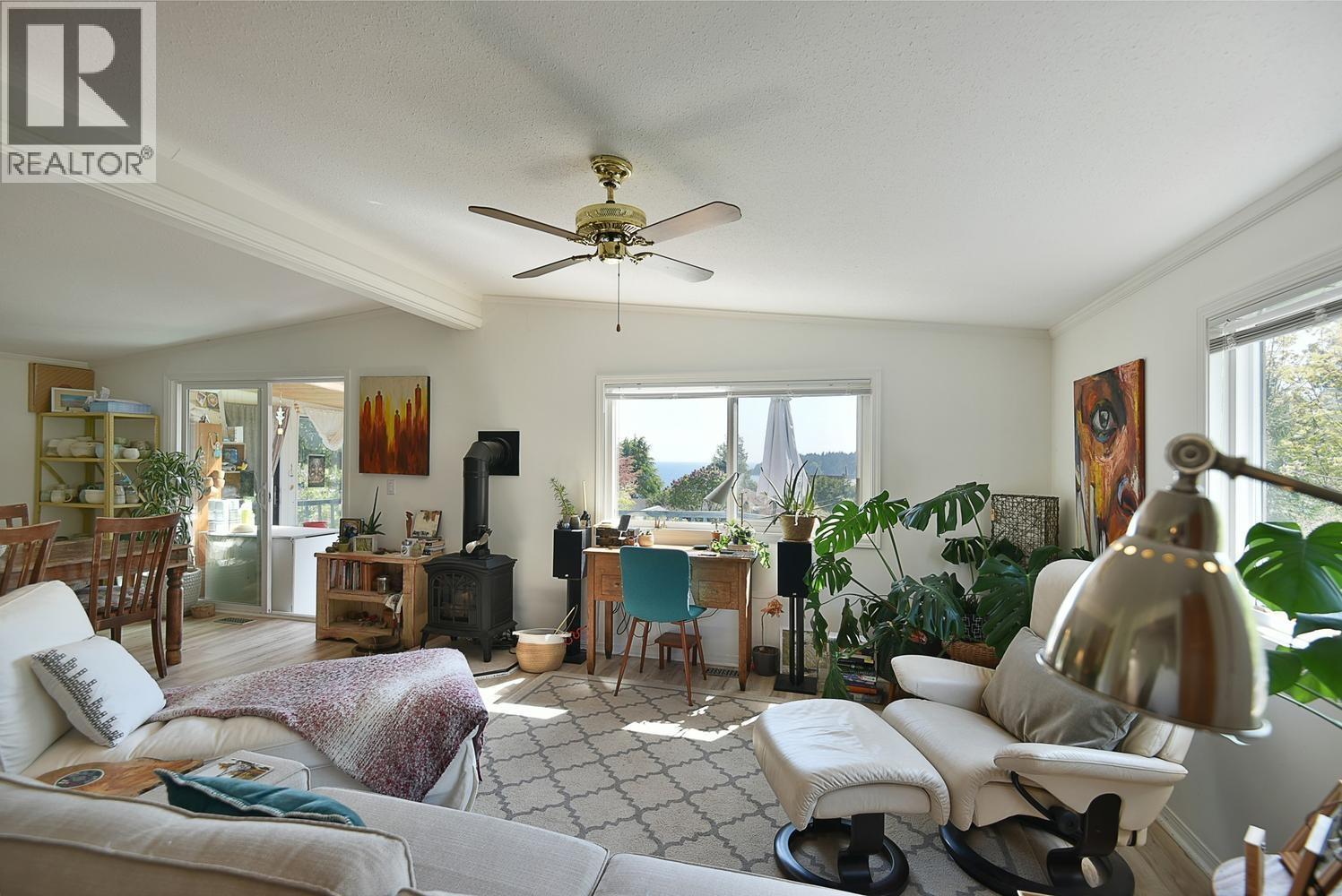 6217 Bligh Road, Sechelt, British Columbia  V7Z 0M1 - Photo 4 - R3117997