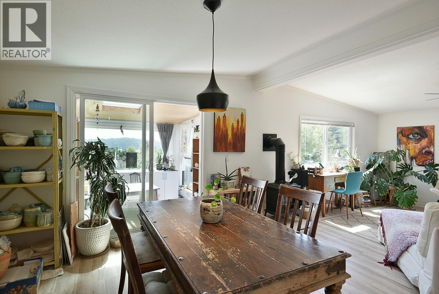 6217 Bligh Road, Sechelt, British Columbia  V7Z 0M1 - Photo 8 - R3117997