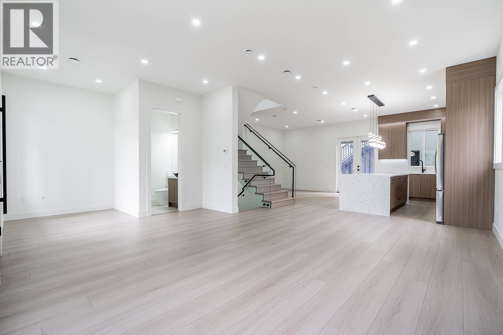 3 5953 Winch Street, Burnaby, British Columbia  V5B 2L1 - Photo 31 - R3118014
