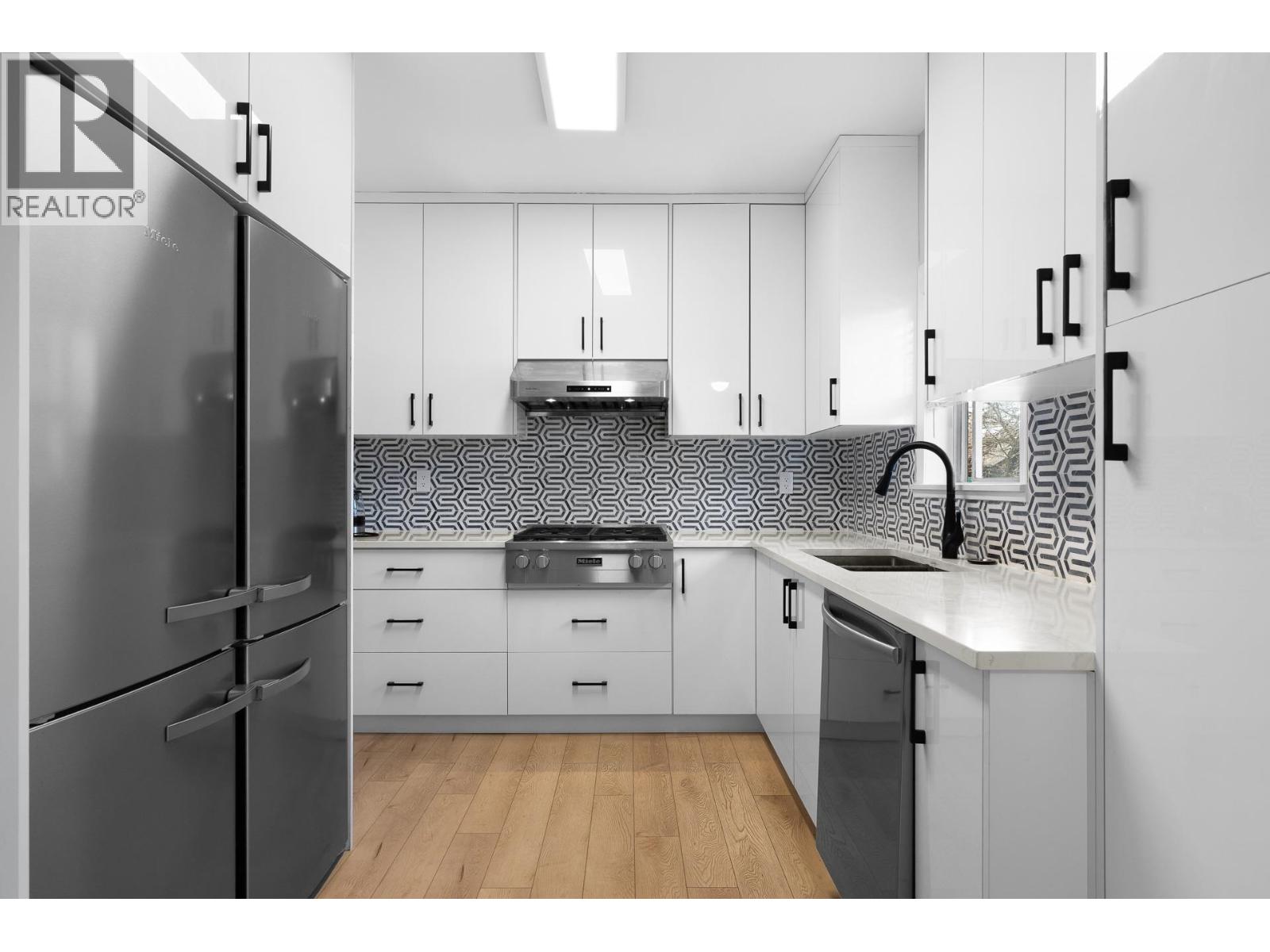 3099 W 6th Avenue, Vancouver, British Columbia  V6K 1X4 - Photo 17 - R3118017