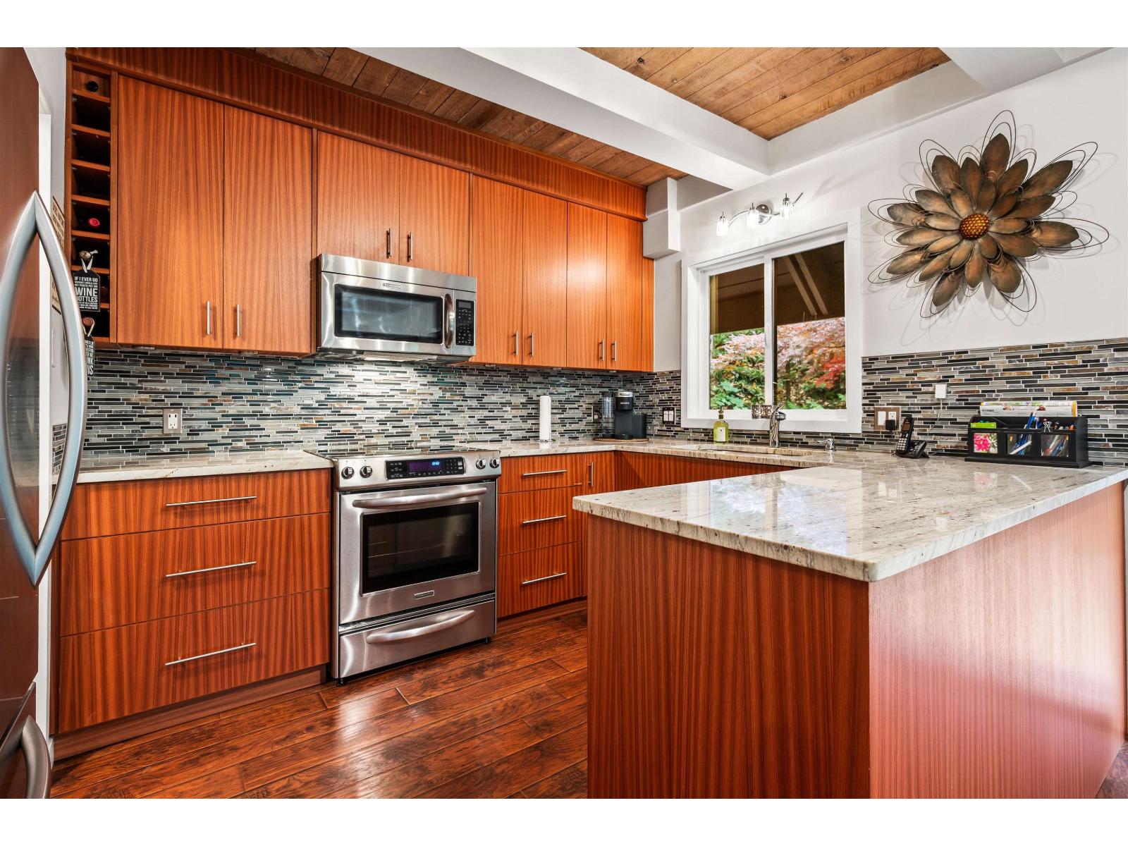 6326 Rockwell Drive, Harrison Lake, Harrison Hot Springs, British Columbia  V0M 1A0 - Photo 8 - R3117962