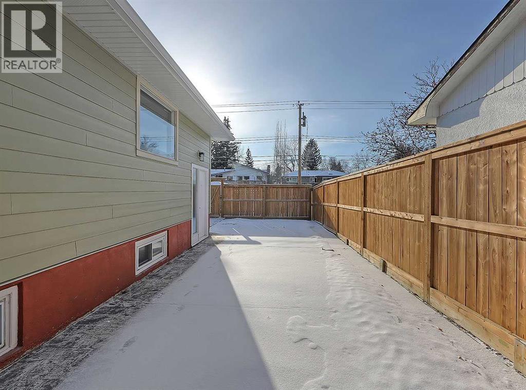 23 Cambrian Drive NW, Calgary, Alberta  T2K 1P3 - Photo 42 - A2291878