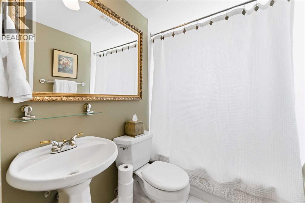 803 Seattle Drive Sw, Calgary, Alberta  T2W 0M9 - Photo 14 - A2305853