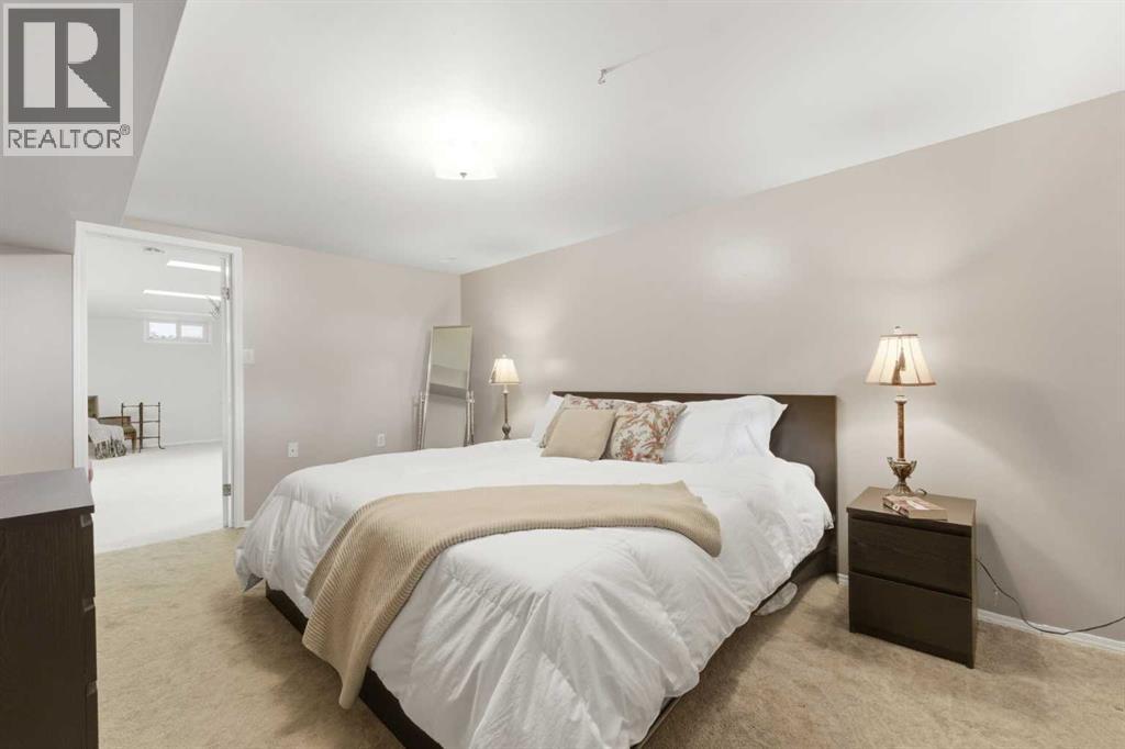 803 Seattle Drive Sw, Calgary, Alberta  T2W 0M9 - Photo 28 - A2305853