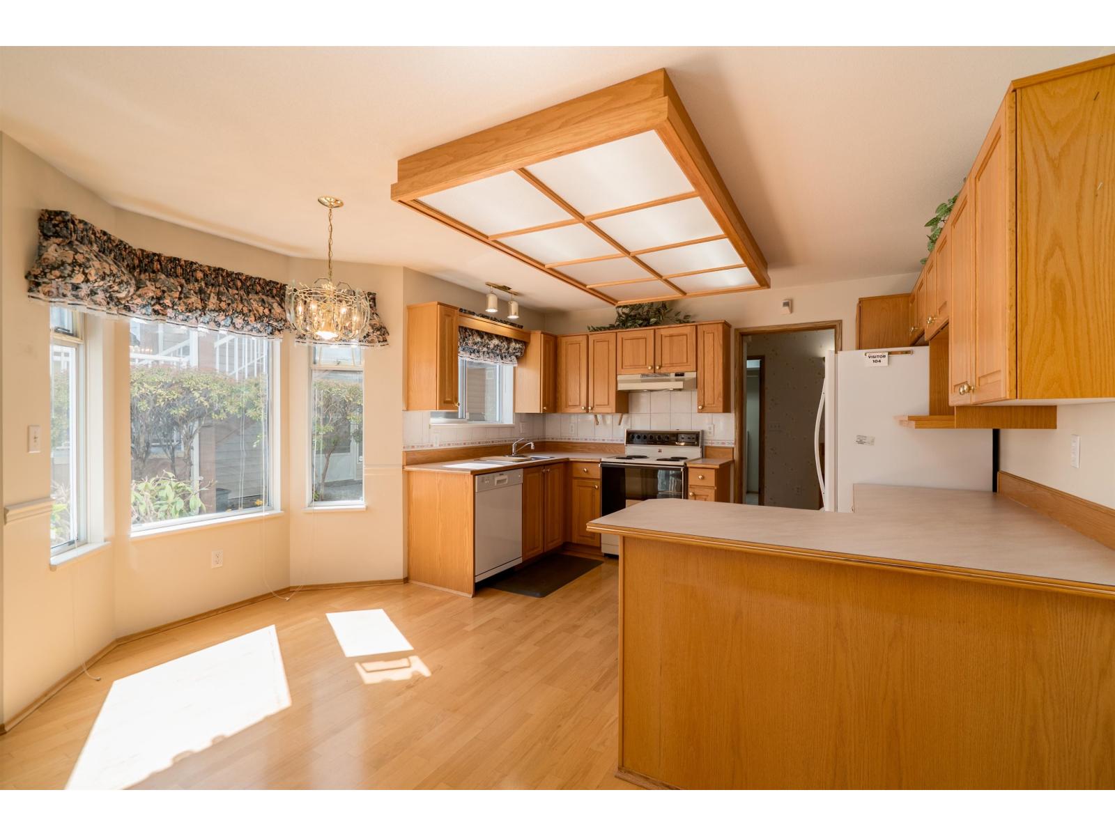 104 6875 121 Street, Surrey, British Columbia  V3W 1C2 - Photo 3 - R3118057