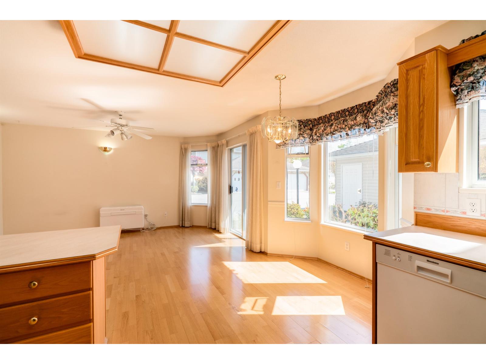 104 6875 121 Street, Surrey, British Columbia  V3W 1C2 - Photo 4 - R3118057