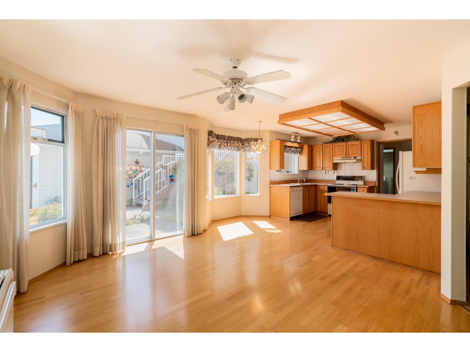 104 6875 121 Street, Surrey, British Columbia  V3W 1C2 - Photo 5 - R3118057