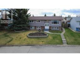 580 McDougall Street, Pincher Creek, Alberta