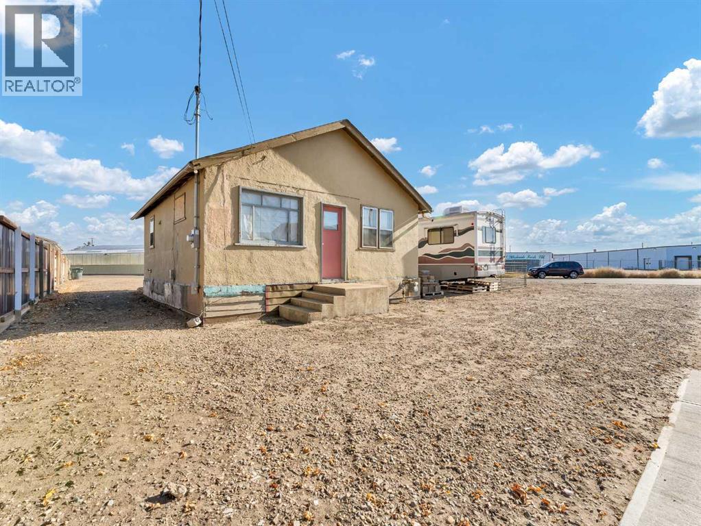640 Pottery Street SE, Medicine Hat, Alberta  T1A 7G2 - Photo 4 - A2262837
