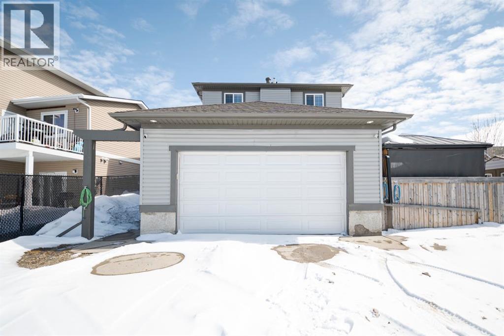 101 Sandpiper Bay, Fort Mcmurray, Alberta  T9K 0L1 - Photo 2 - A2305962