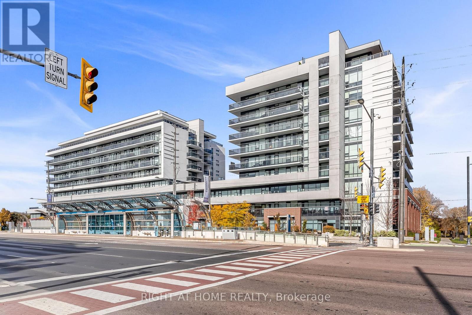 810 - 4800 Highway 7, Vaughan, Ontario  L4L 1H8 - Photo 1 - N12676688