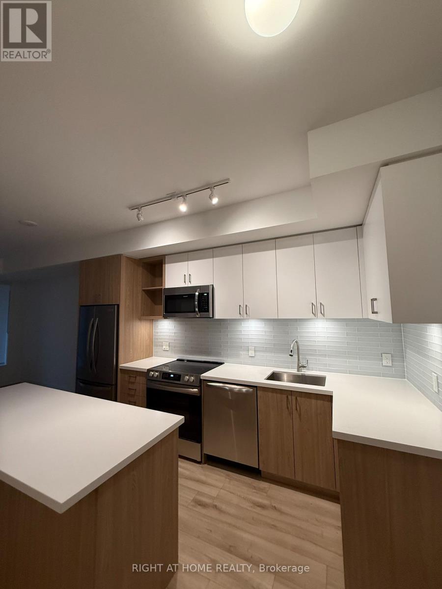 242 - 333 Sunseeker Avenue, Innisfil, Ontario  L9R 0R6 - Photo 3 - N12699454