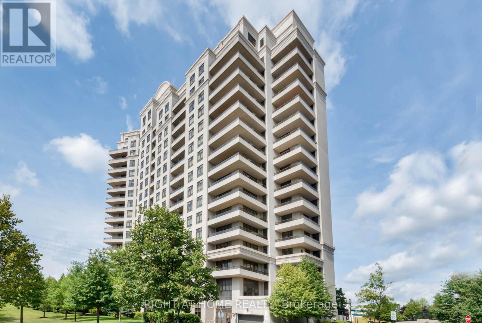 1012 - 9235 JANE STREET, Vaughan, Ontario