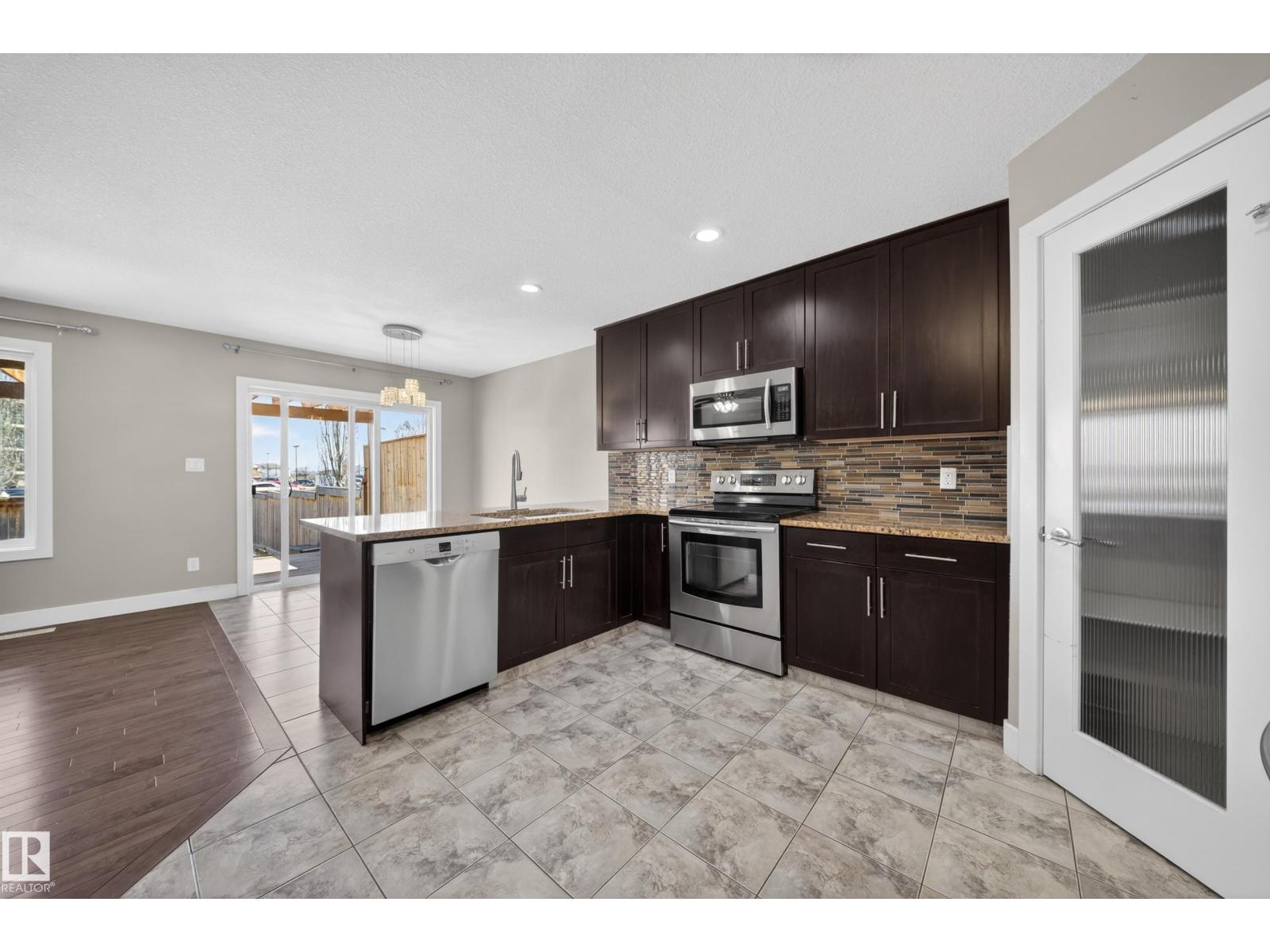 16717 60 St Nw, Edmonton, Alberta  T5Y 0W6 - Photo 6 - E4485004