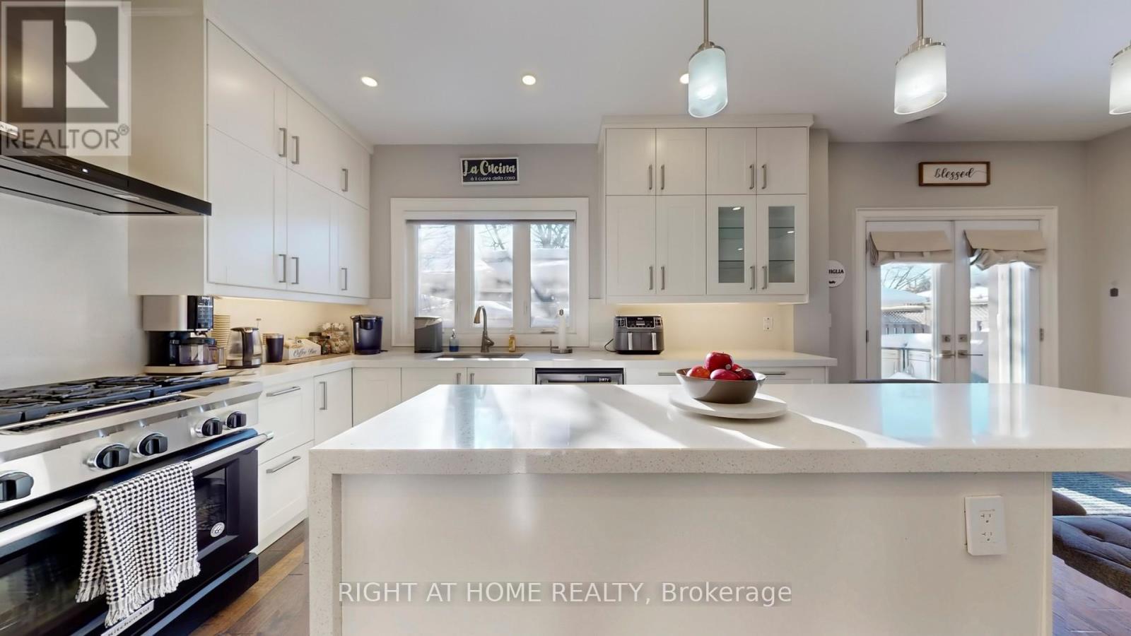 7 Forest Path Court N, Toronto, Ontario  M9V 1L4 - Photo 13 - W12768626