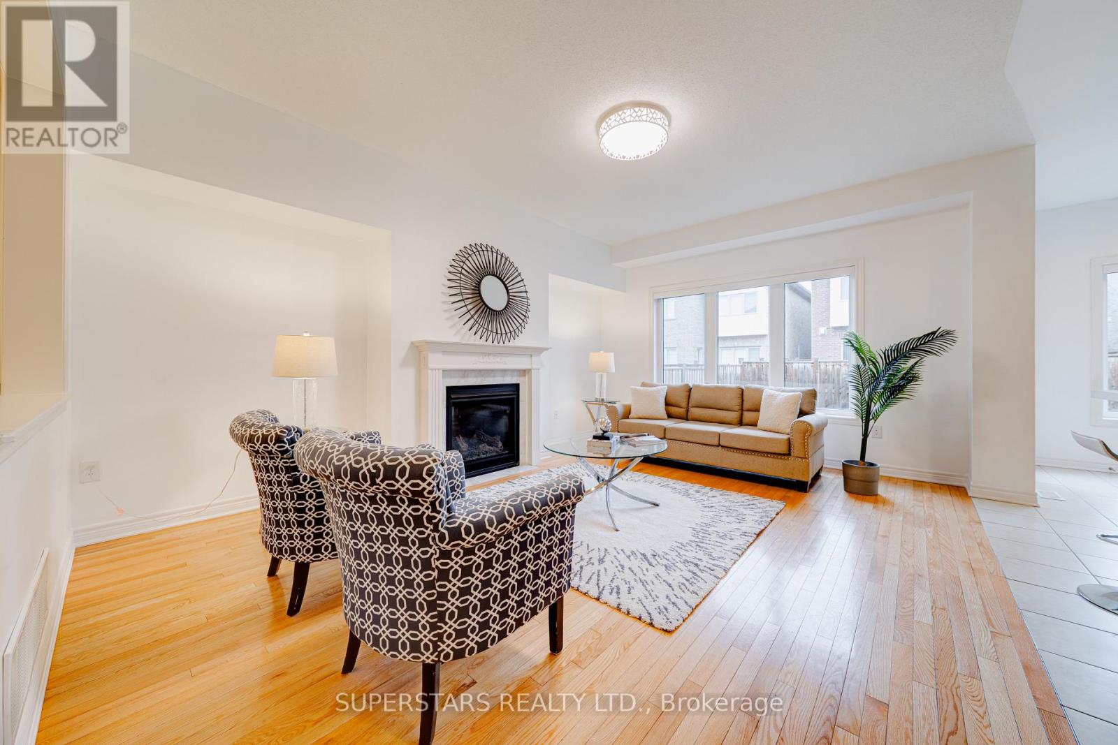 8 Kavanagh Avenue, East Gwillimbury, Ontario  L9N 0P6 - Photo 4 - N13065612