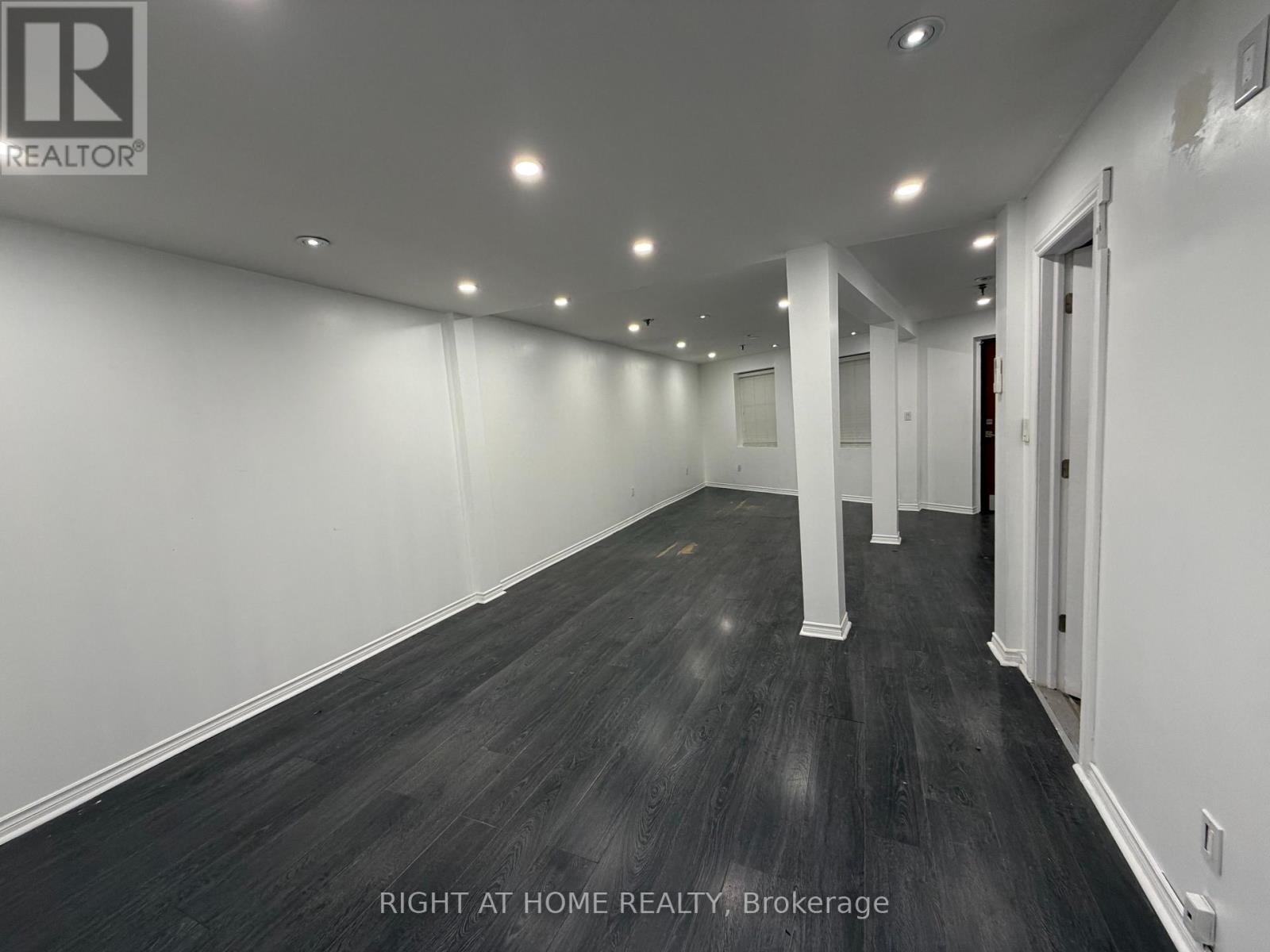 17 - 32 Goodmark Place, Toronto, Ontario  M9W 6J4 - Photo 2 - W12938246