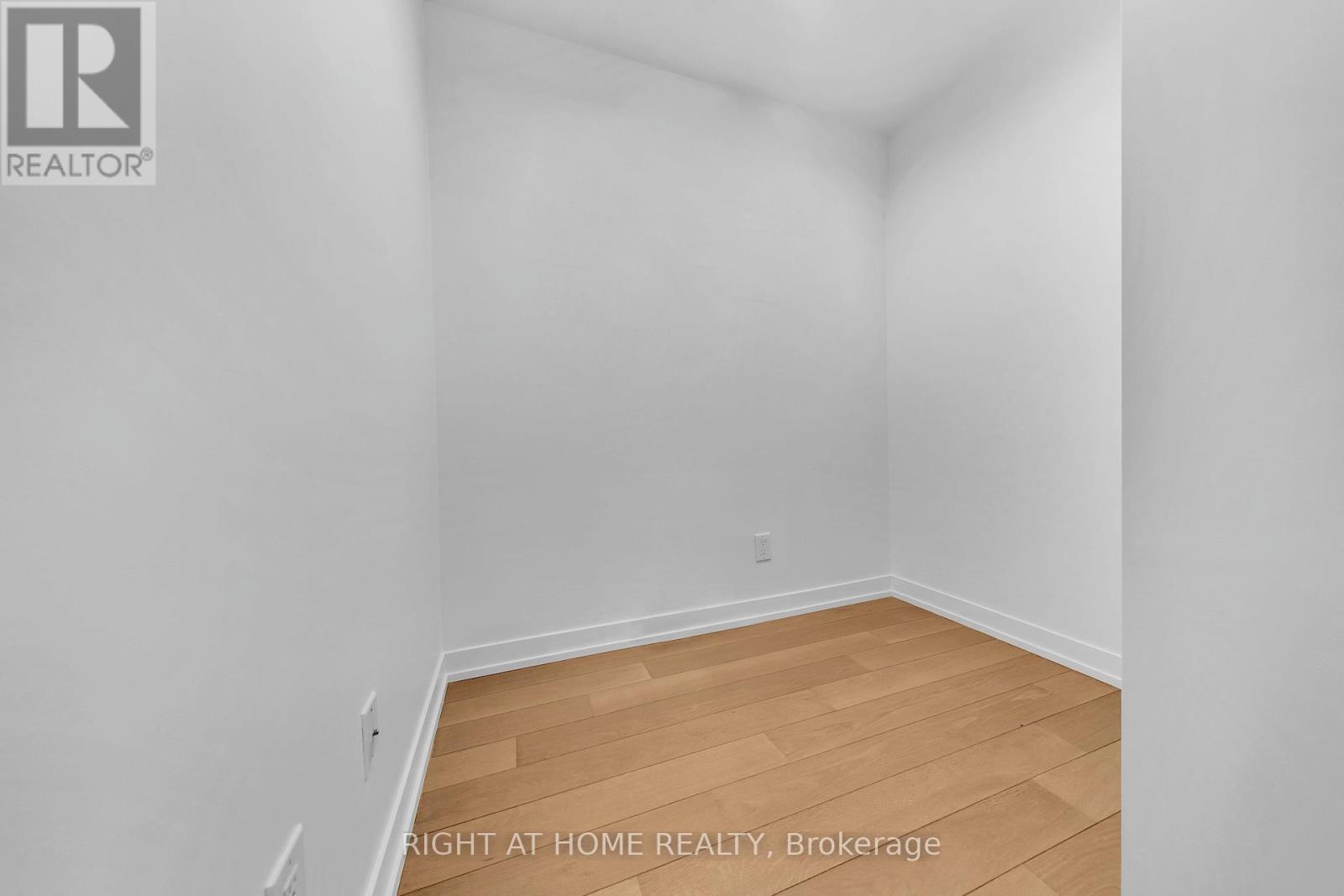 613 - 530 Indian Grove, Toronto, Ontario  M6P 0B3 - Photo 23 - W12947782