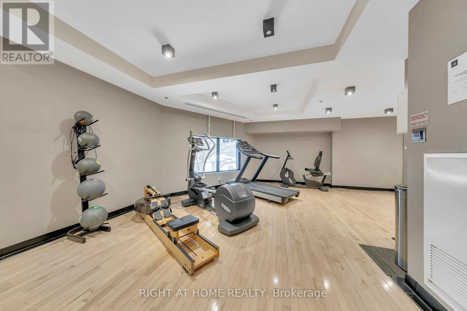 613 - 530 Indian Grove, Toronto, Ontario  M6P 0B3 - Photo 43 - W12947782