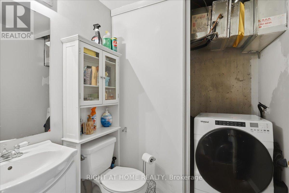 1009 - 3043 Finch Avenue W, Toronto, Ontario  M9M 0A4 - Photo 13 - W12995288