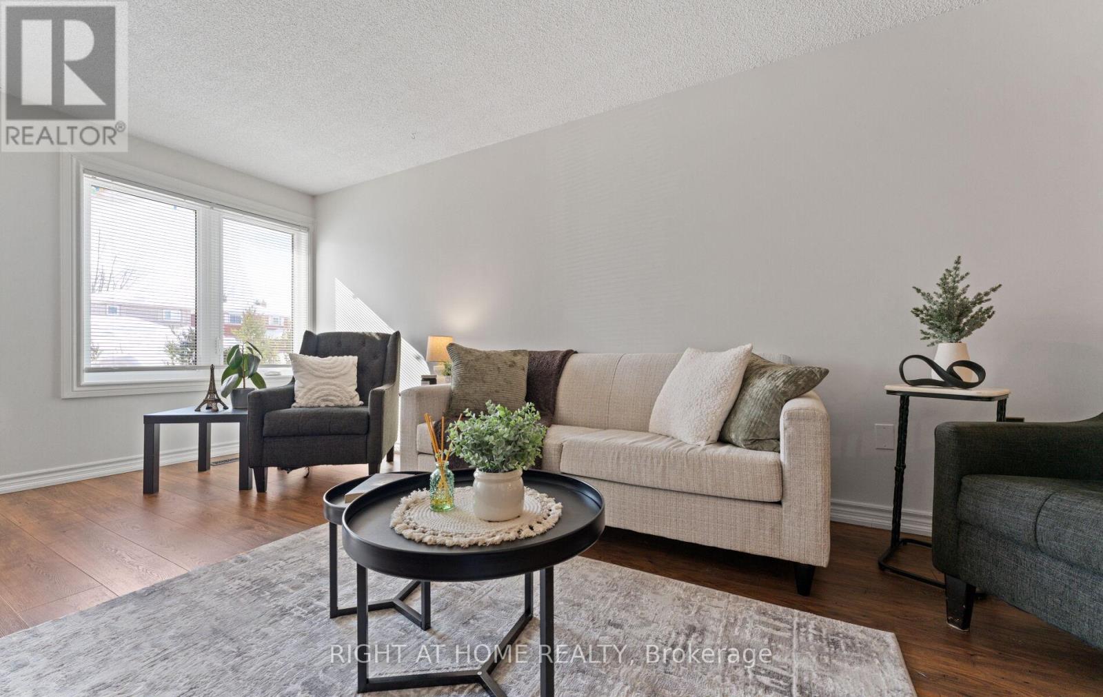 56 Ferguson Drive, Barrie, Ontario  L4N 7B5 - Photo 3 - S13052834