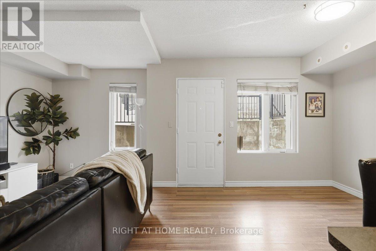 1009 - 3043 Finch Avenue W, Toronto, Ontario  M9M 0A4 - Photo 19 - W12995288