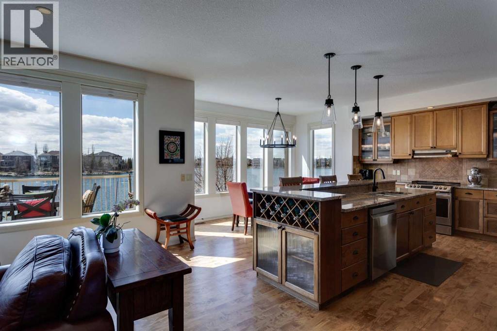 210 Crystal Shores Drive, Okotoks, Alberta  T1S 2C5 - Photo 11 - A2305970