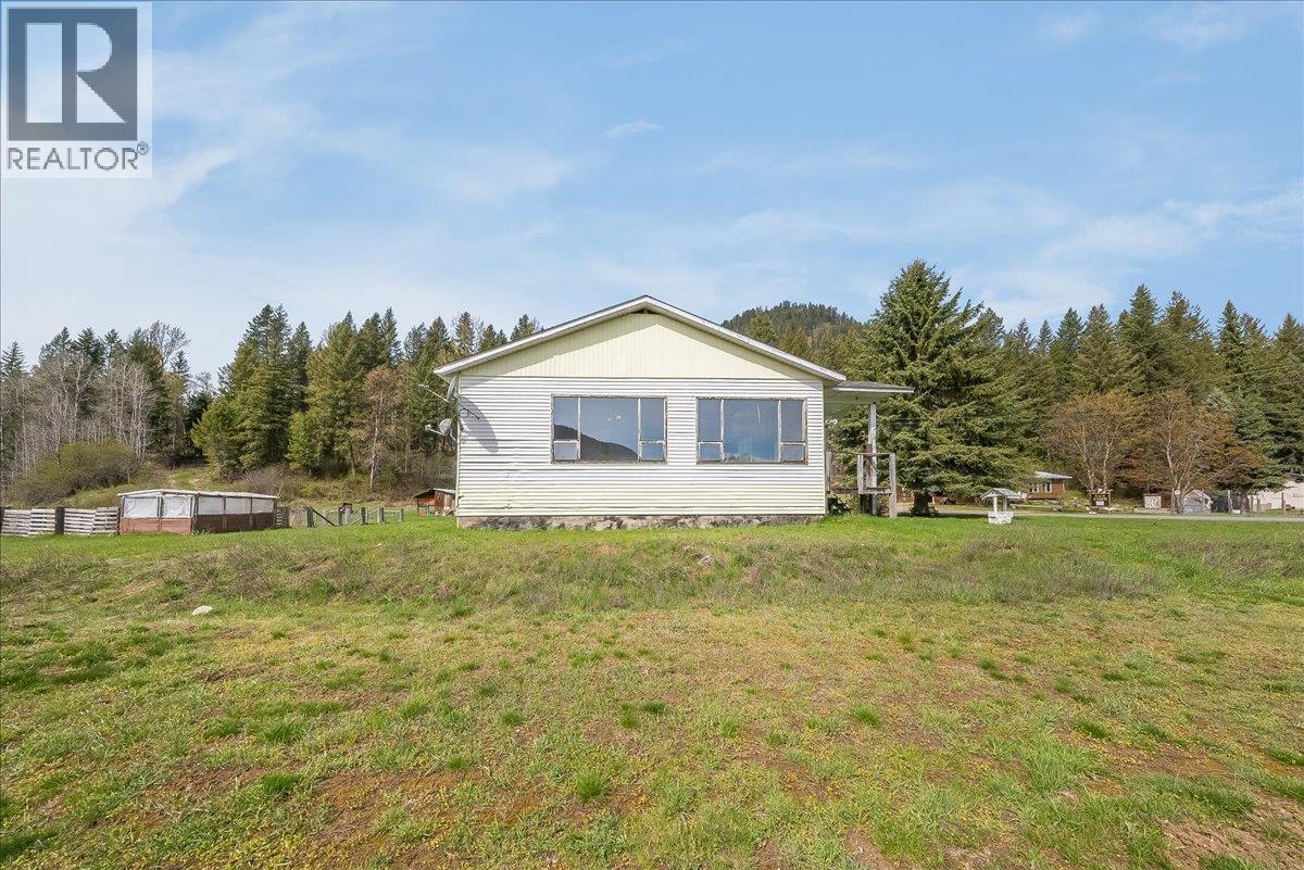 275 Faulkner Road, Fruitvale, British Columbia  V0G 1L0 - Photo 16 - 10385211