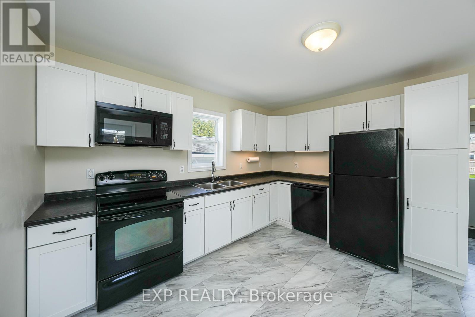 220 William Street, South Huron, Ontario  N0M 1S2 - Photo 16 - X13065628