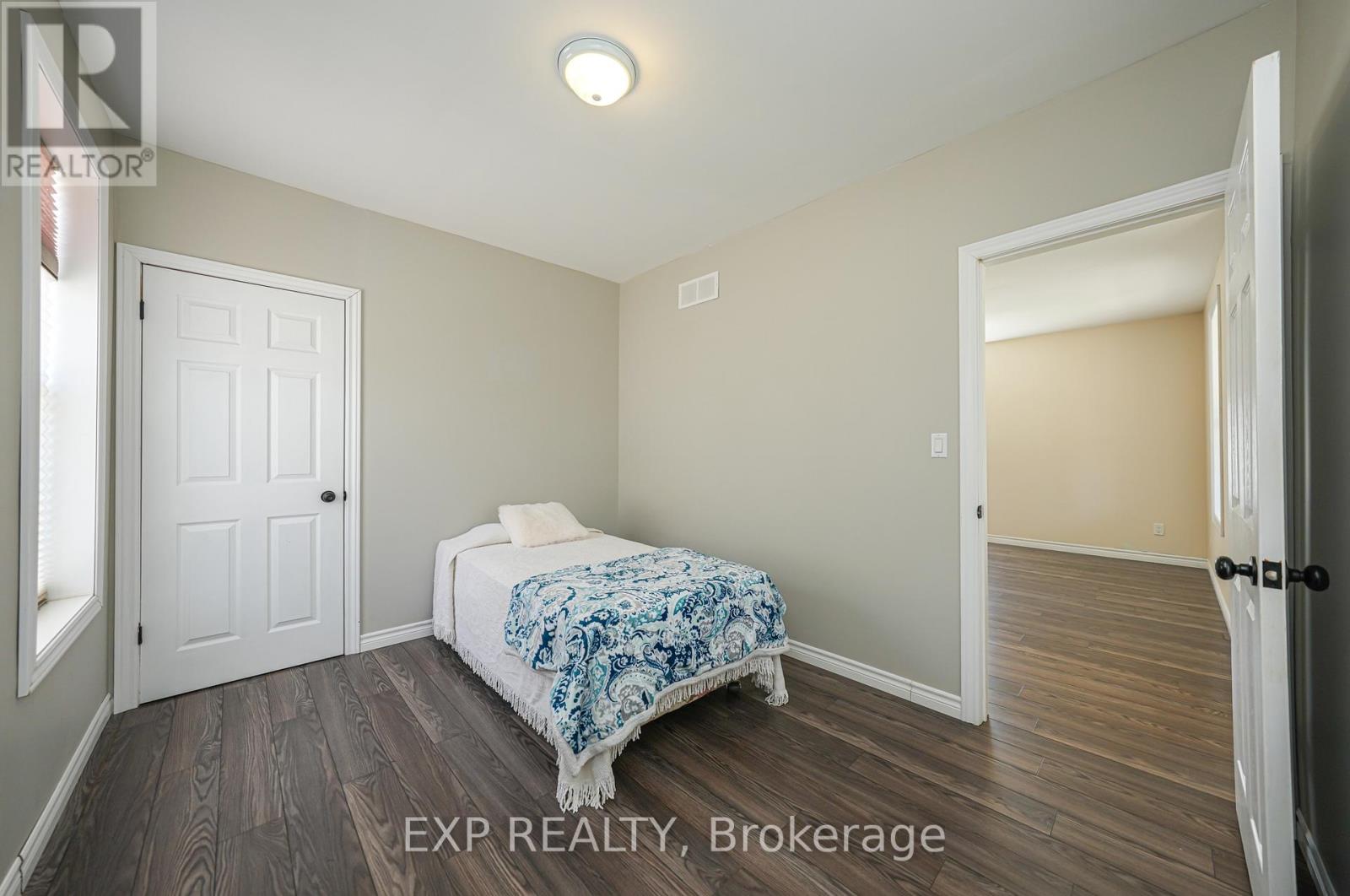 220 William Street, South Huron, Ontario  N0M 1S2 - Photo 6 - X13065628