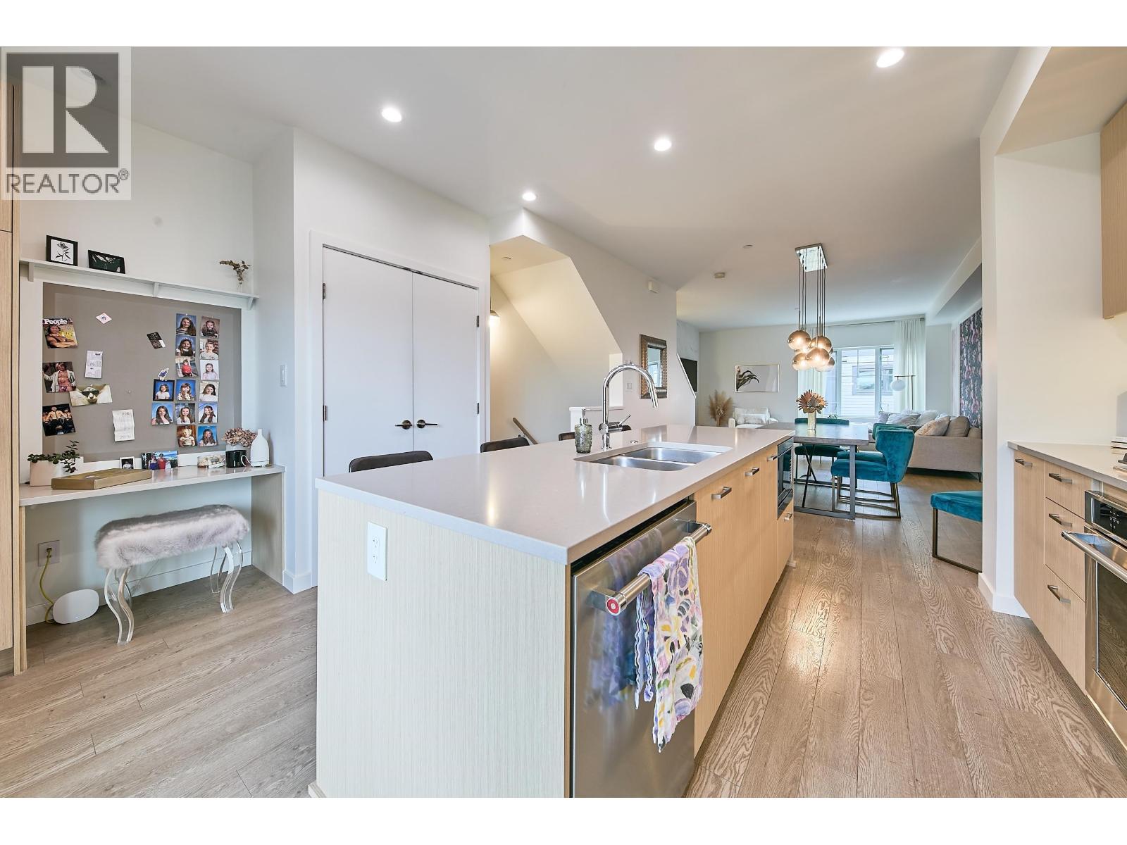 204 19451 Sutton Avenue, Pitt Meadows, British Columbia  V3Y 0G6 - Photo 4 - R3117014