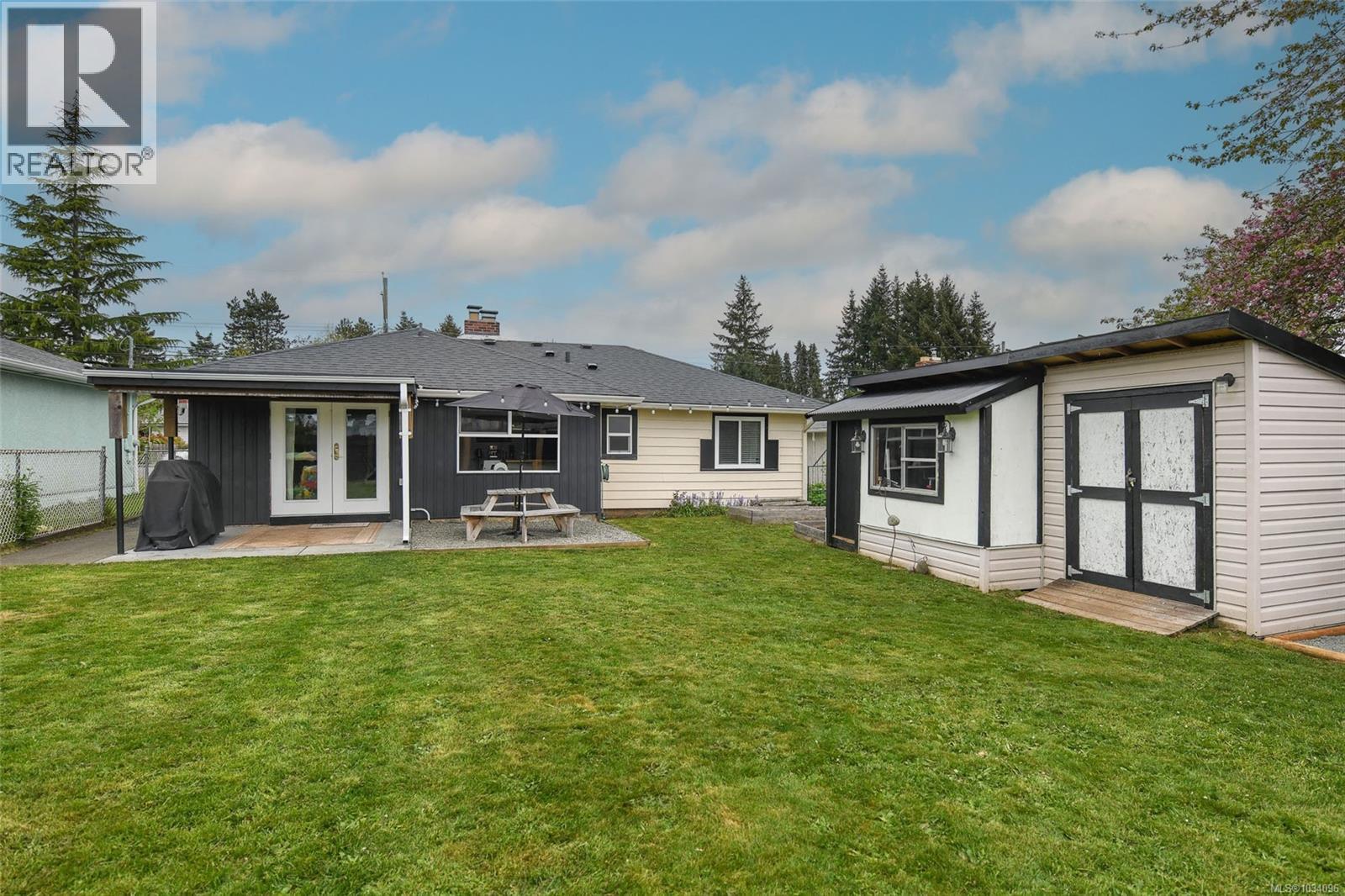 656 14th St, Courtenay, British Columbia  V9N 1W6 - Photo 30 - 1034096