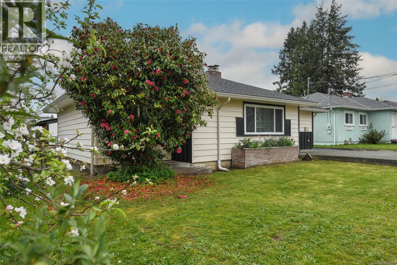 656 14th St, Courtenay, British Columbia  V9N 1W6 - Photo 33 - 1034096