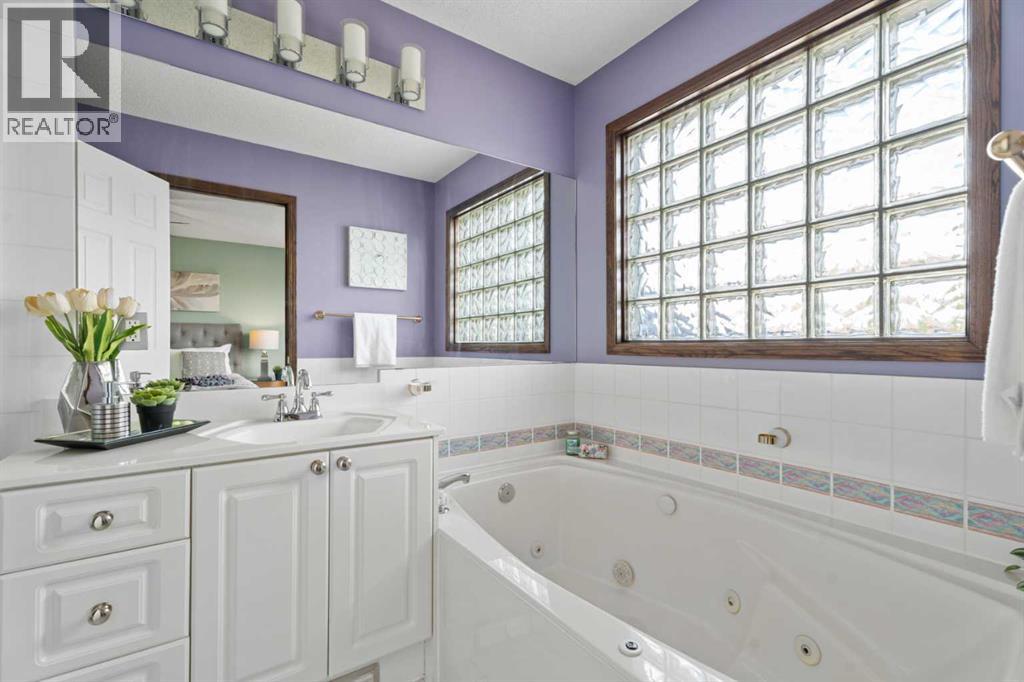 38 Shawbrooke Place Sw, Calgary, Alberta  T2Y 3B8 - Photo 19 - A2304138