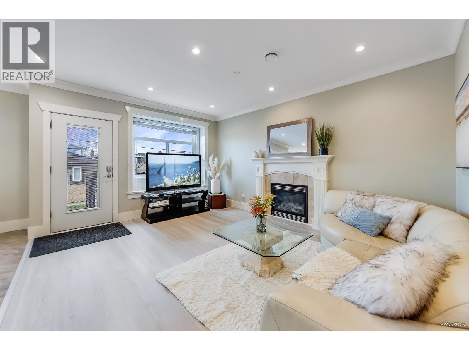 2457 E 3rd Avenue, Vancouver, British Columbia  V5M 1G8 - Photo 7 - R3117933