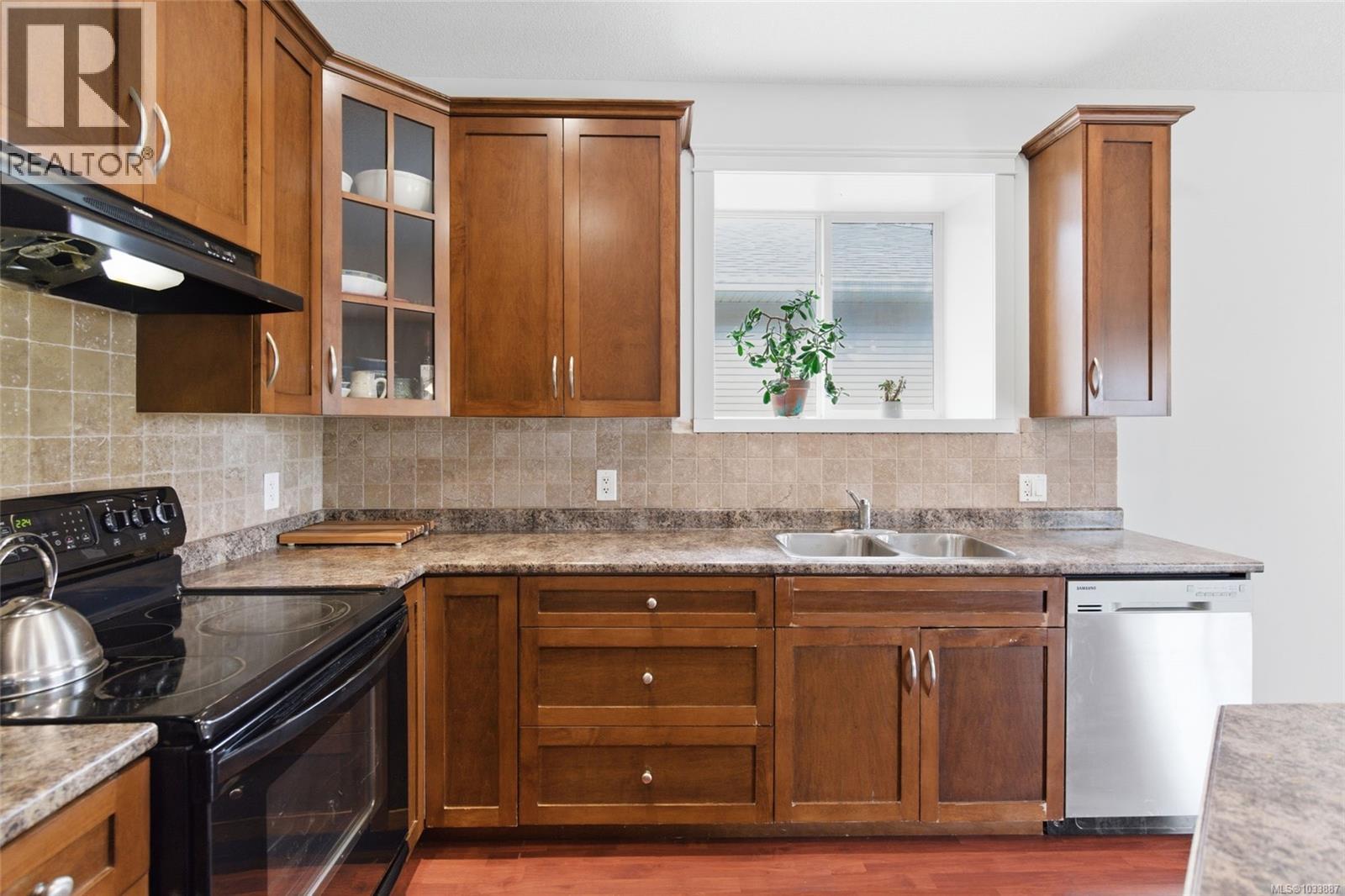 686 Howard Ave, Nanaimo, British Columbia  V9R 3S7 - Photo 6 - 1033887