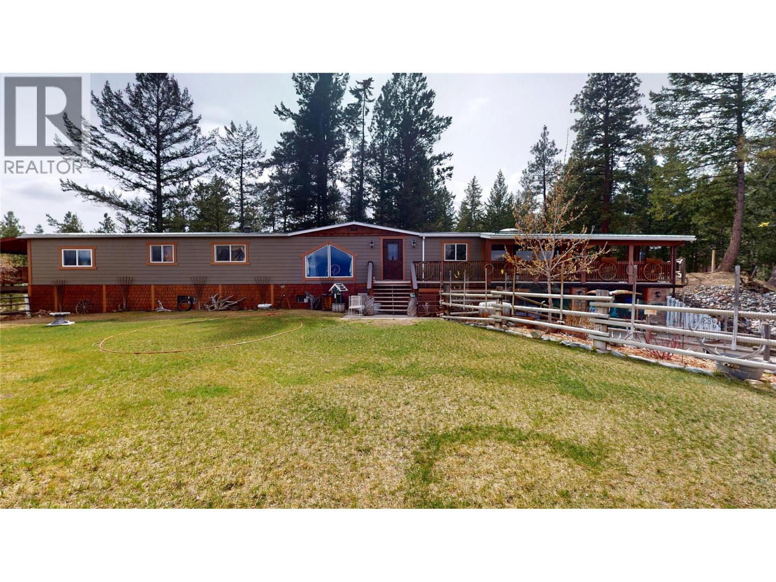 6209 Mission Road, Cranbrook, British Columbia  V1C 7B7 - Photo 2 - 10383115