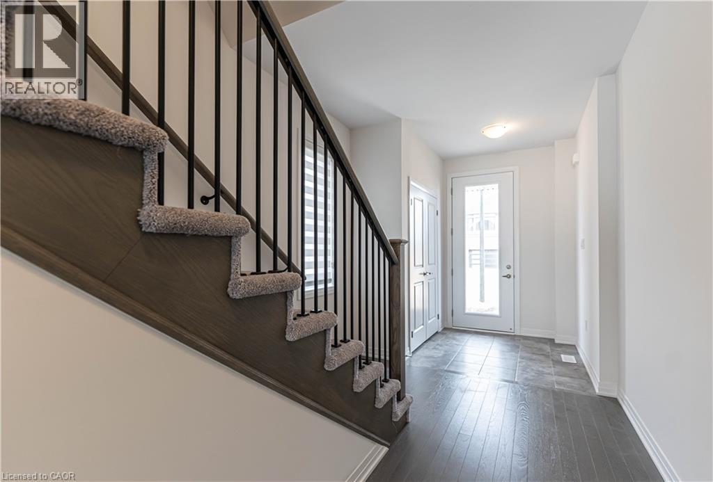 32 Blain Drive, Hamilton, Ontario  L0R 1W0 - Photo 3 - 40825750