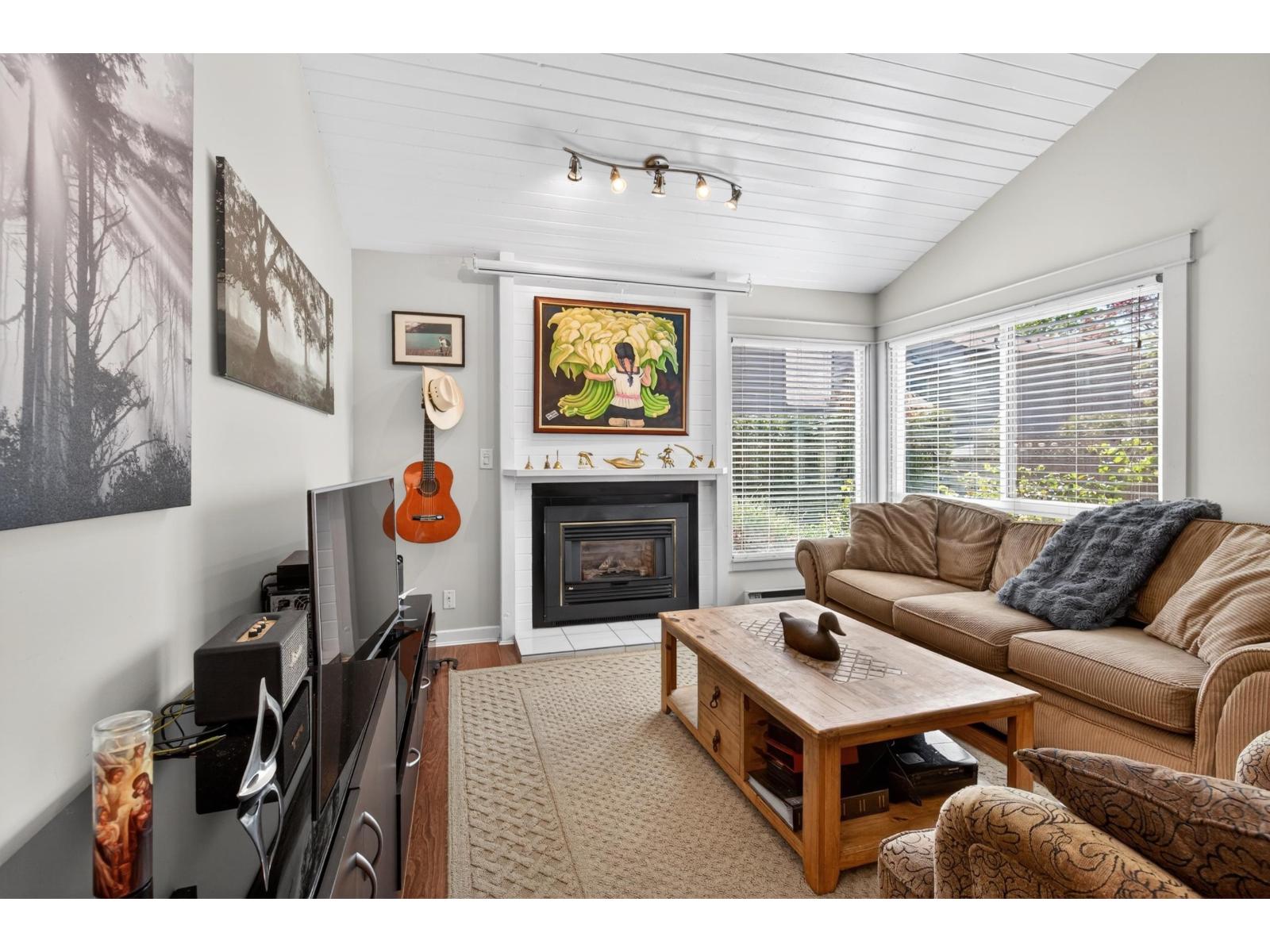 6109 W Greenside Drive, Surrey, British Columbia  V3S 5M8 - Photo 2 - R3117340