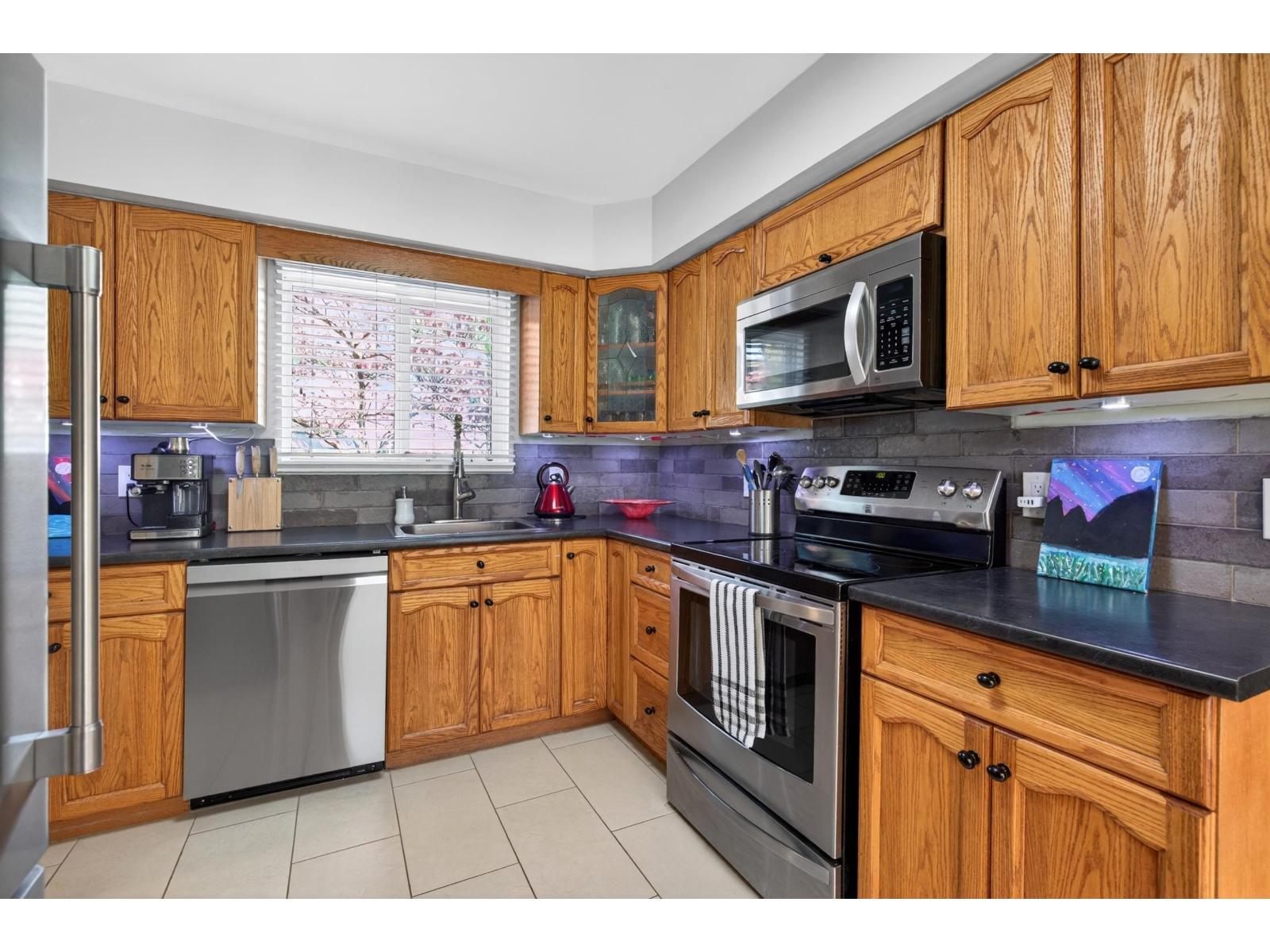 6109 W Greenside Drive, Surrey, British Columbia  V3S 5M8 - Photo 8 - R3117340