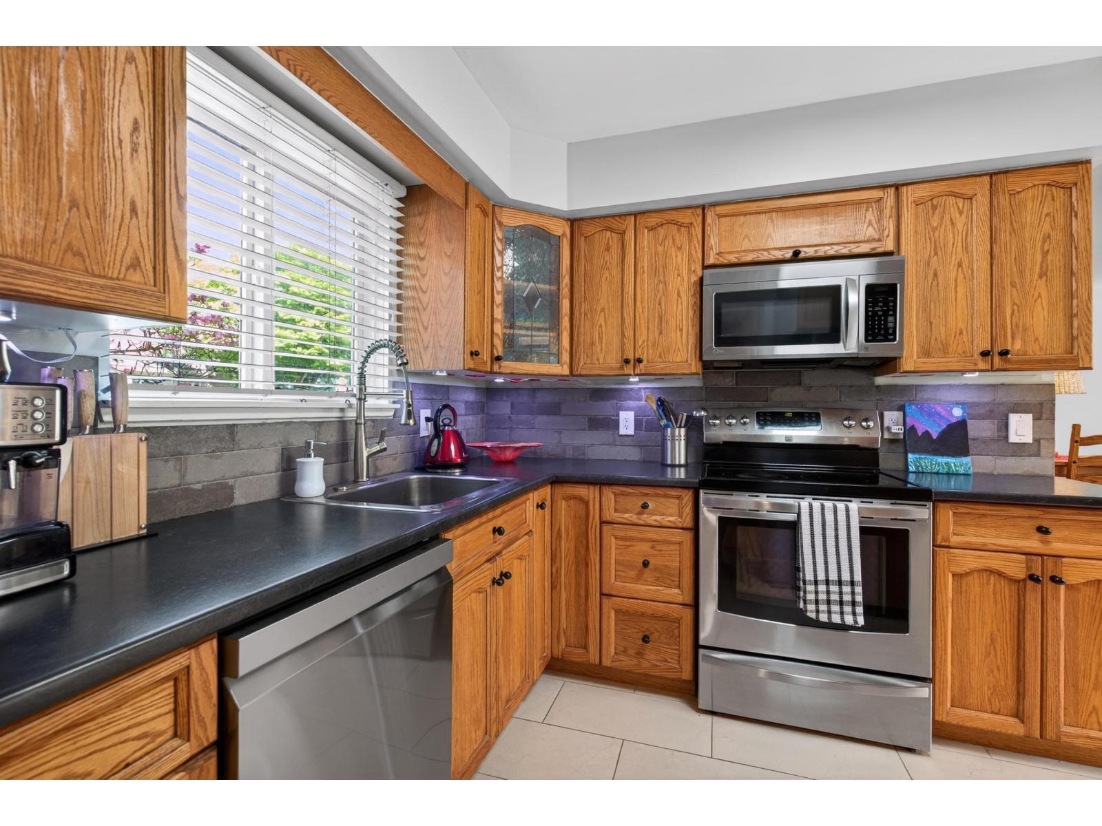 6109 W Greenside Drive, Surrey, British Columbia  V3S 5M8 - Photo 9 - R3117340