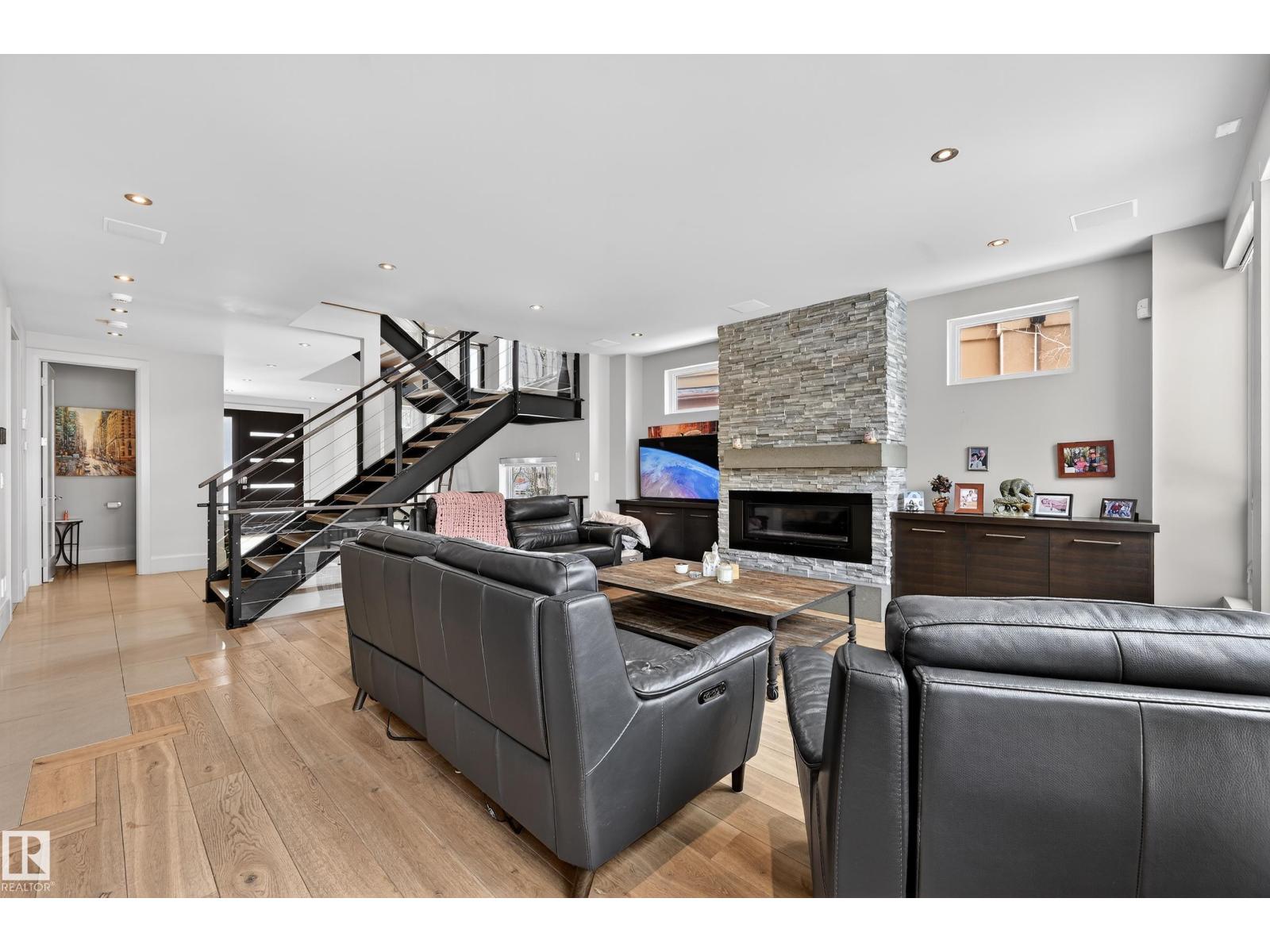 14374 Park Dr Nw, Edmonton, Alberta  T5R 5V2 - Photo 8 - E4484486