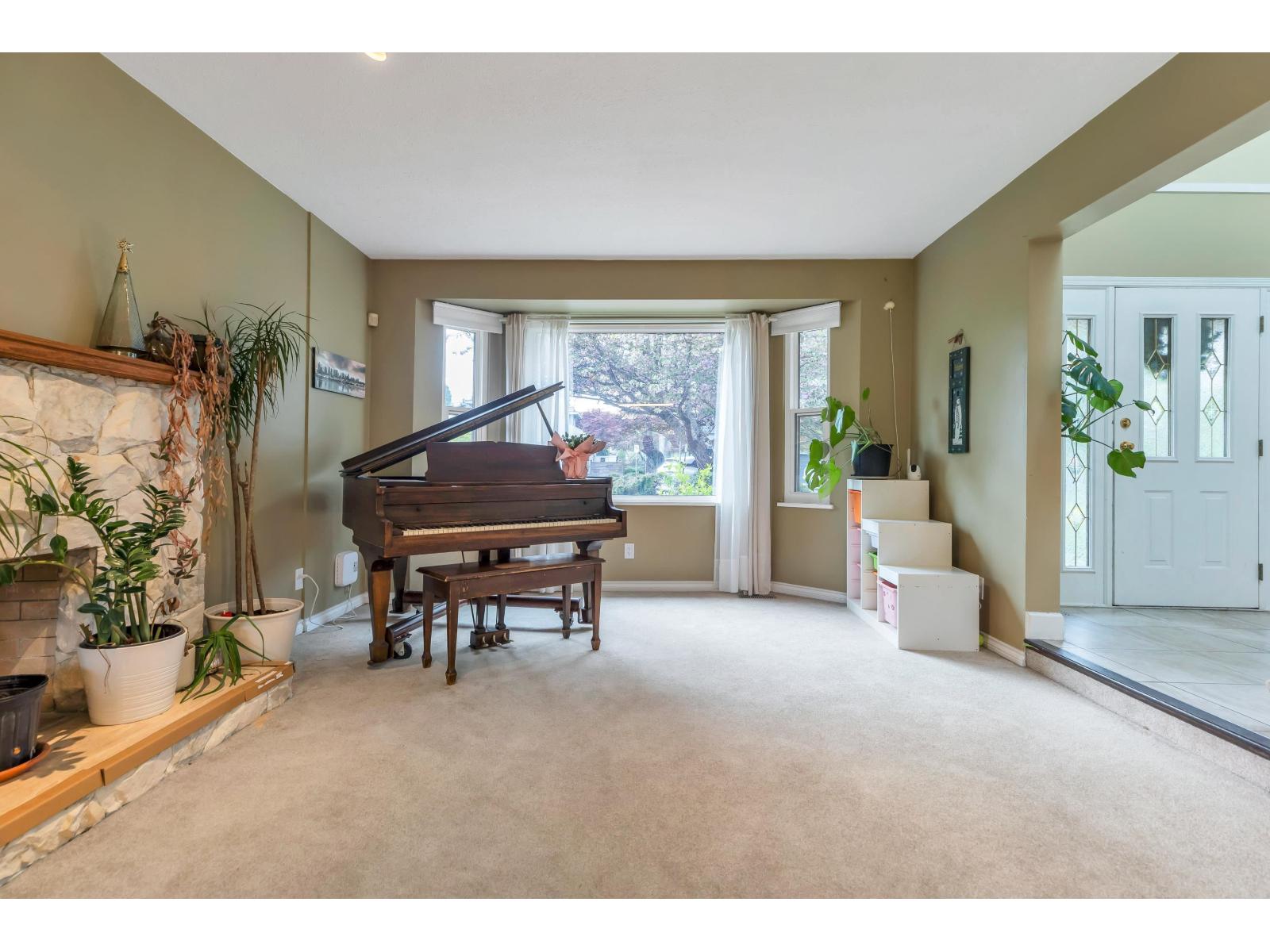 10528 168a Street, Surrey, British Columbia  V4N 3H6 - Photo 8 - R3117883
